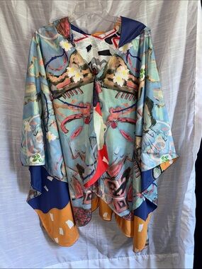 Abstract Floral Hooded Poncho Jacket in Multi Blue